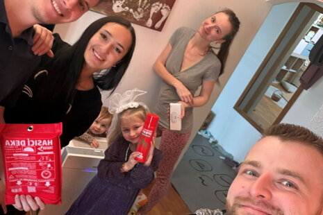 Hasicí deka v domácnosti: jednoduchá a účinná požární prevence